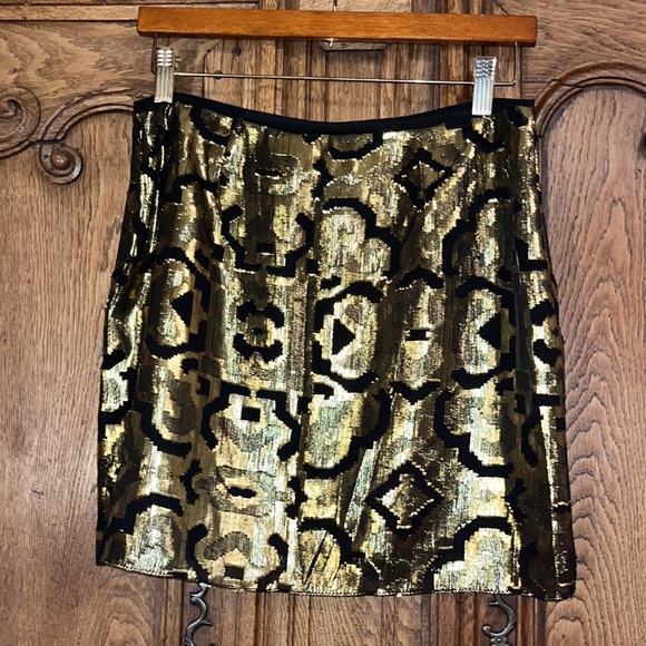 ALICE & TRIXIE NEW Gold Silk Metallic Mini Skirt NEW - Picture 8 of 13